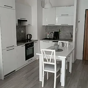  Apartament Z Ogrodkiem Na Warszawskiej Woli
